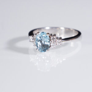 White Gold Ring 18K(750) with Aquamarine Stone