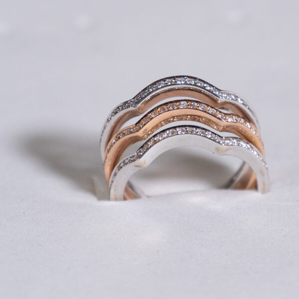 White and Rosa Gold Rings with Diamonds - Image 2