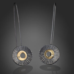 Earrings in Oxidized Silver 925 with Yellow Gold 750 (18K) and Diamonds