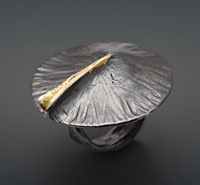 Ring in Oxidized Silver 925 with Yellow Gold 750 (18K) 