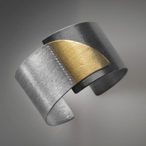 Bracelet in Oxidized Silver 925 with Yellow Gold K22 and Diamonds
