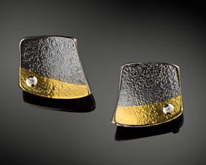 Earrings in Oxidized Silver 925 with Yellow Gold K22 and Diamonds
