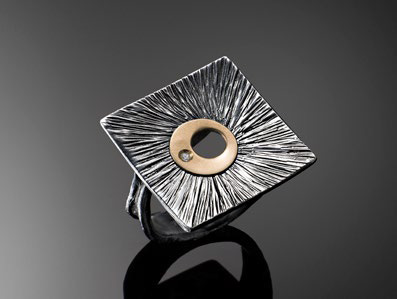 Ring in Oxidized Silver 925 with Yellow Gold 750 (18K)