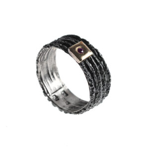 Ring in Oxidized Silver 925 with 750 Yellow Gold and Ruby