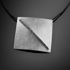 Necklace in 925 Silver with Hematite stones